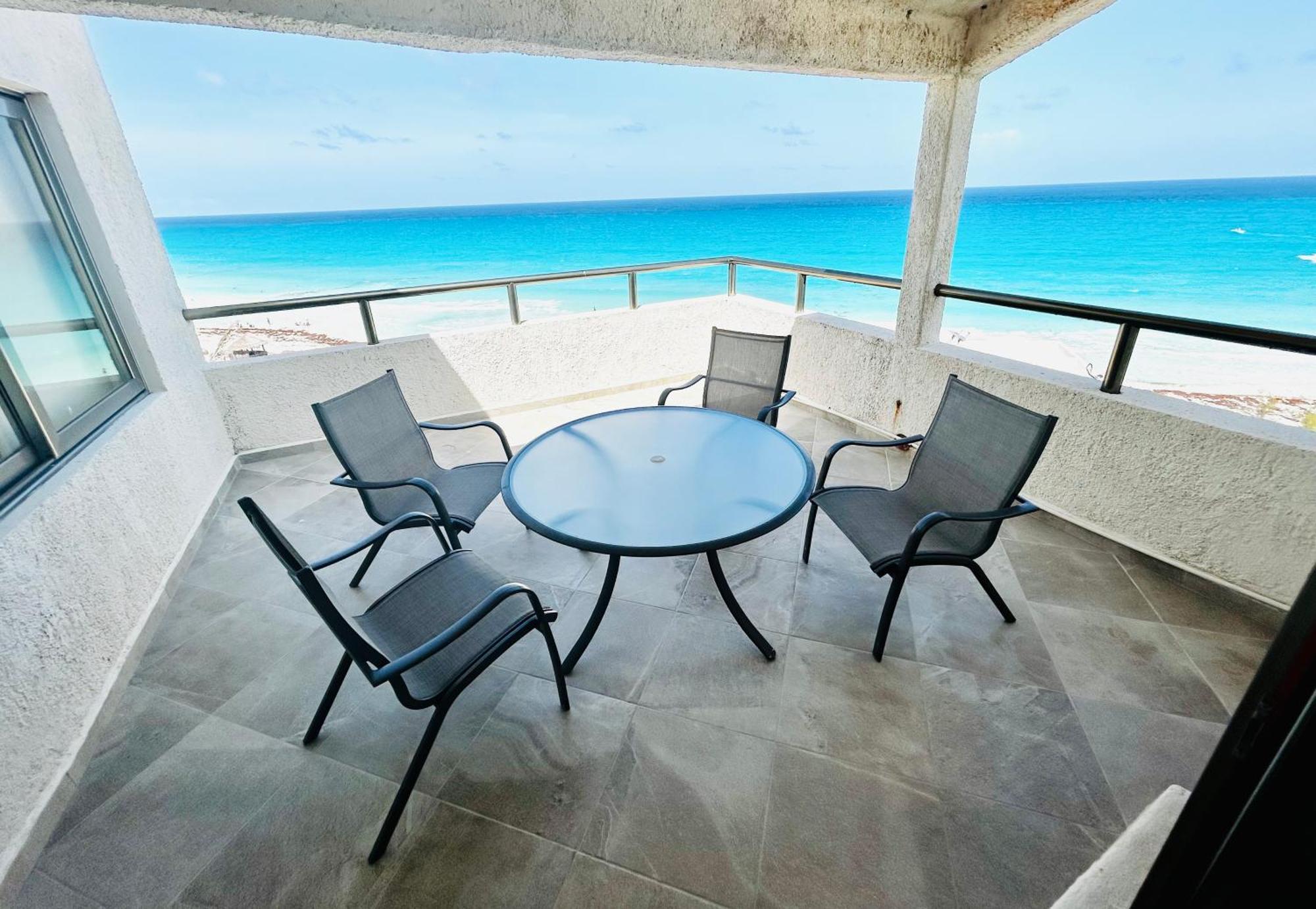 The Suites Of Solymar Cancún Exterior foto