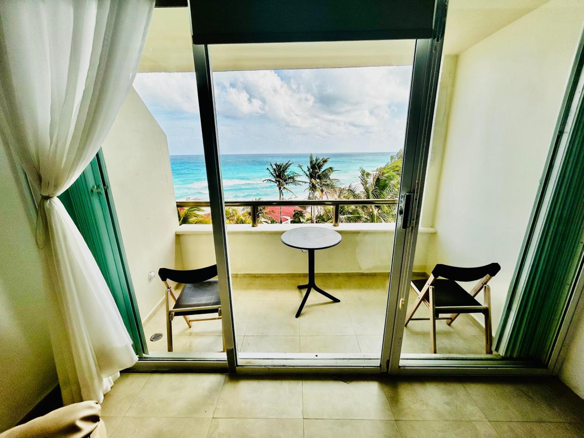 The Suites Of Solymar Cancún Exterior foto